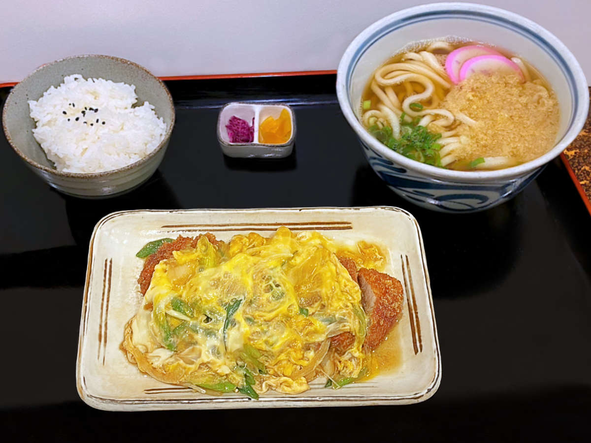 カツ玉定食